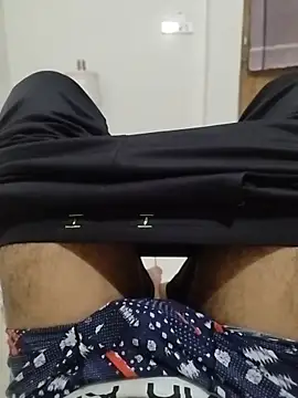 dhruve2010 online show from November 3, 5:25 pm