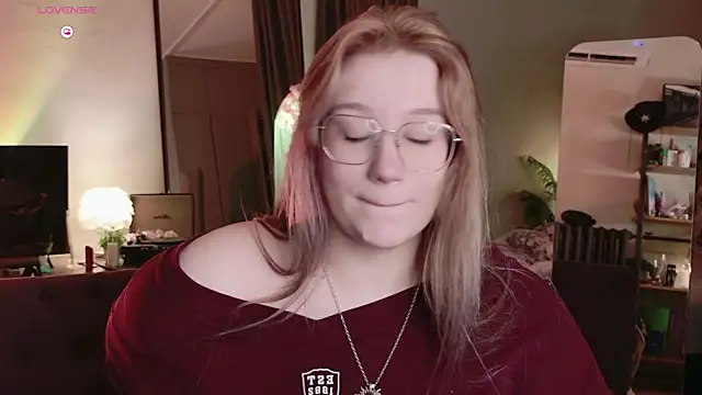 Morvelyn online show from June 26, 8:24 pm