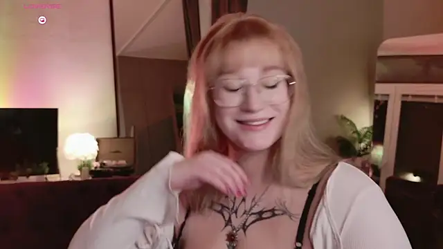 Morvelyn online show from July 11, 9:27 pm