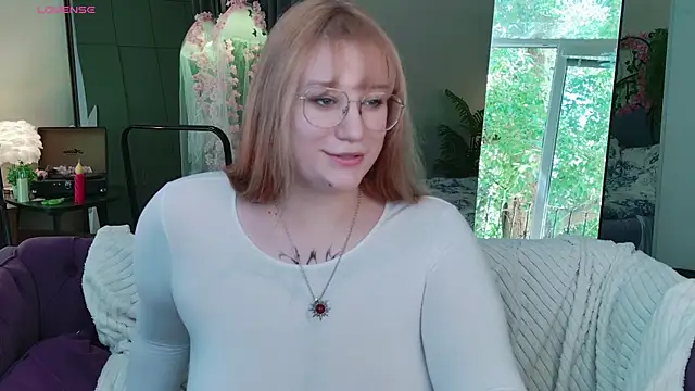 Morvelyn online show from July 28, 11:17 am