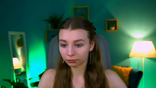 JulieDaniel online show from October 21, 4:24 am