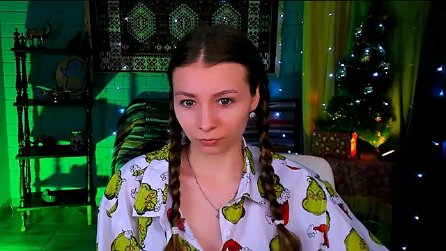 JulieDaniel online show from December 18, 4:18 am