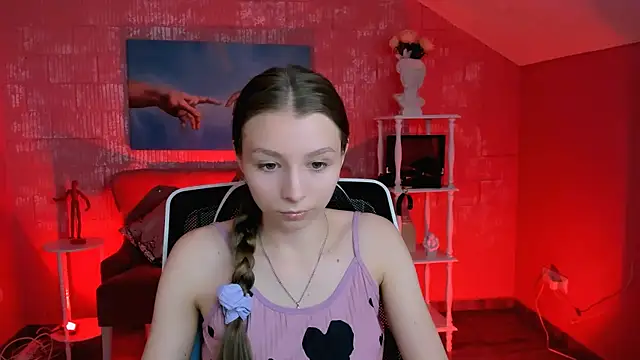 JulieDaniel online show from March 5, 8:32 am