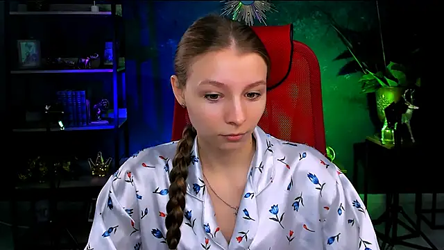 JulieDaniel online show from April 30, 4:19 am