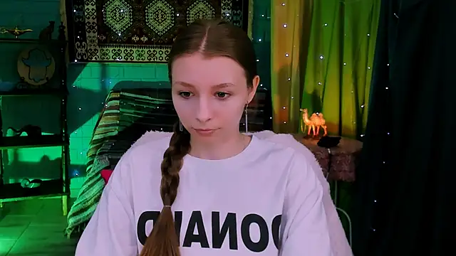 JulieDaniel online show from June 11, 4:21 am