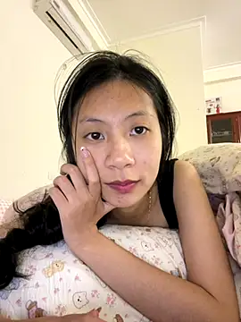 Lil-Gi online show from November 22, 4:39 pm