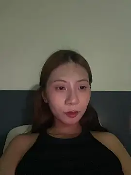 Snapshot of Lil-Gi chatting on June 21, 8:55 pm Lil-Gi online show from June 21, 8:55 pm