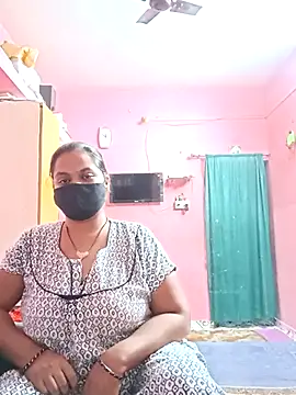 biggbobbsgirl online show from November 18, 6:23 pm