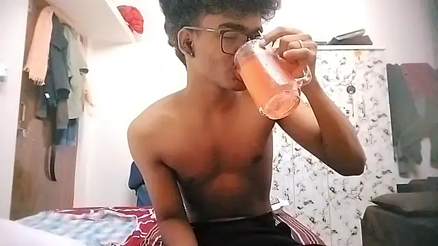 Snapshot of Rahulisagoodguy chatting on September 25, 5:27 pm Rahulisagoodguy online show from September 25, 5:27 pm