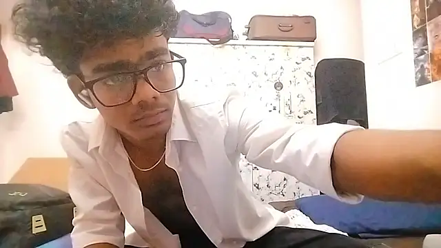 Snapshot of Rahulisagoodguy chatting on November 1, 1:46 pm Rahulisagoodguy online show from November 1, 1:46 pm