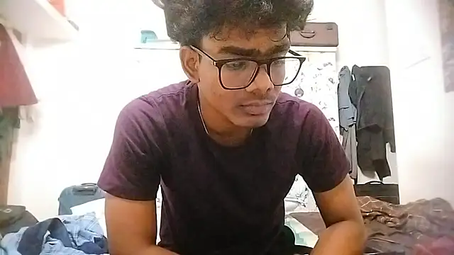 Snapshot of Rahulisagoodguy chatting on November 3, 12:39 pm Rahulisagoodguy online show from November 3, 12:39 pm