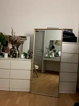 Snapshot of chloedlm5 chatting on November 10, 10:09 pm chloedlm5 online show from November 10, 10:09 pm