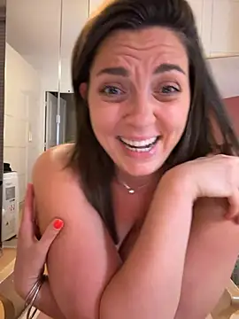 chloedlm5 online show from July 15, 9:09 pm