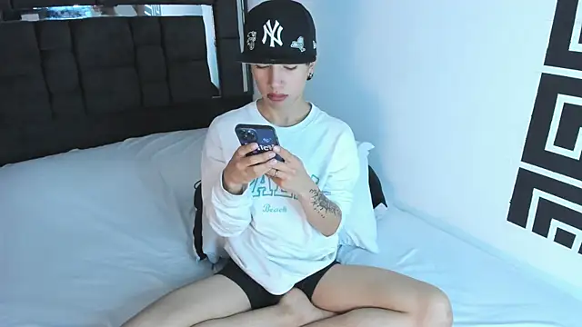 Snapshot of Thiago_Divine_ chatting on September 25, 3:38 pm Thiago Divine online show from September 25, 3:38 pm