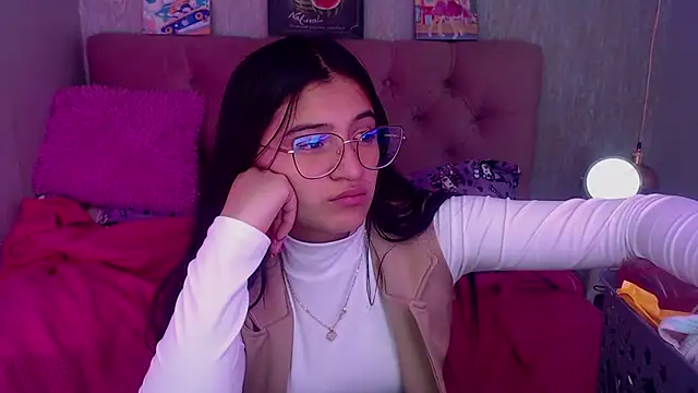 laurenelove online show from October 11, 3:39 am