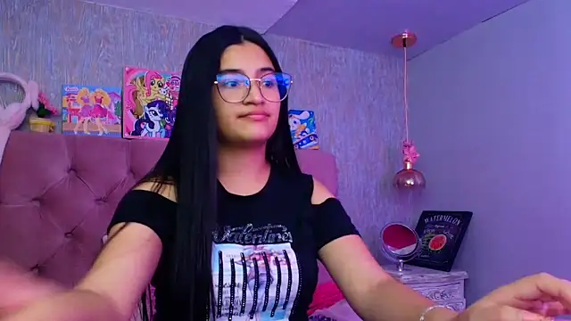 laurenelove online show from February 28, 4:24 am