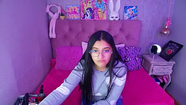 laurenelove online show from March 1, 3:52 am