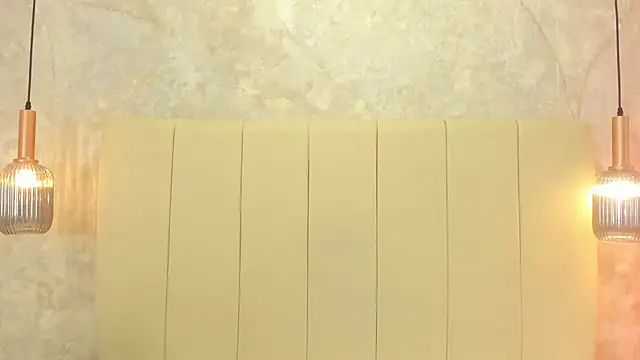 nayiraa  online show from October 20, 11:43 am