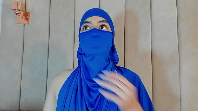 nayiraa  online show from March 4, 9:21 pm