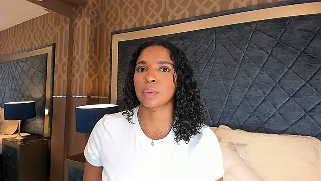 Snapshot of LisaMendez chatting on July 30, 11:04 pm LisaMendez online show from July 30, 11:04 pm