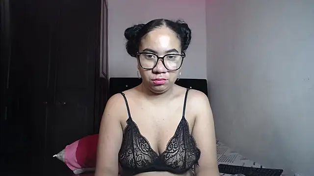 Kristynsmith online show from September 19, 3:19 am