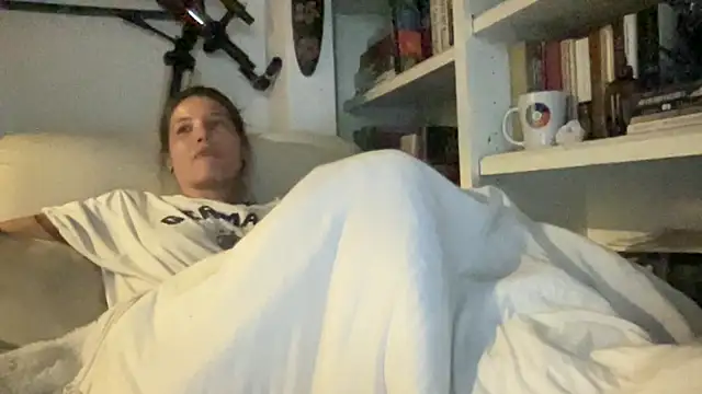 Snapshot of dddasani chatting on October 2, 3:19 pm dddasani online show from October 2, 3:19 pm