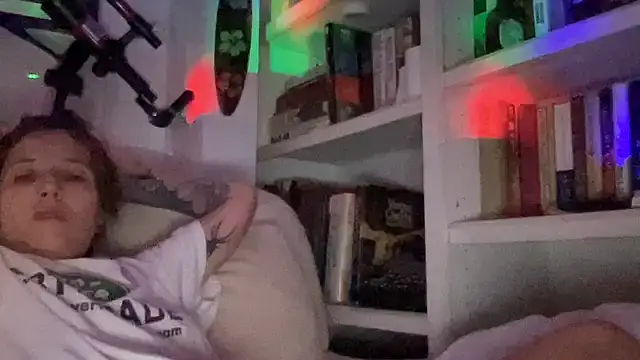 Snapshot of dddasani chatting on October 25, 12:29 am dddasani online show from October 25, 12:29 am