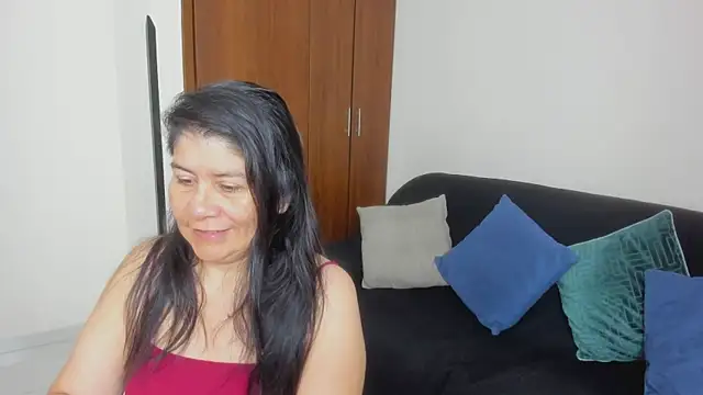 kiraGeiner online show from July 14, 10:09 am