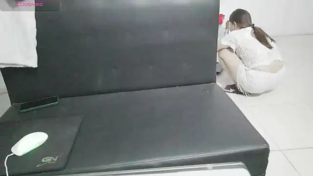 Snapshot of Owe_chan chatting on October 10, 1:10 pm Owe chan online show from October 10, 1:10 pm