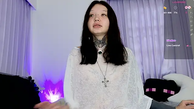 Snapshot of Lein_Bone chatting on July 11, 12:02 am Lein Bone online show from July 11, 12:02 am