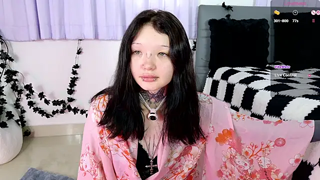 Snapshot of Lein_Bone chatting on July 12, 12:12 am Lein Bone online show from July 12, 12:12 am