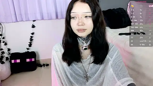 Snapshot of Lein_Bone chatting on July 15, 12:05 am Lein Bone online show from July 15, 12:05 am