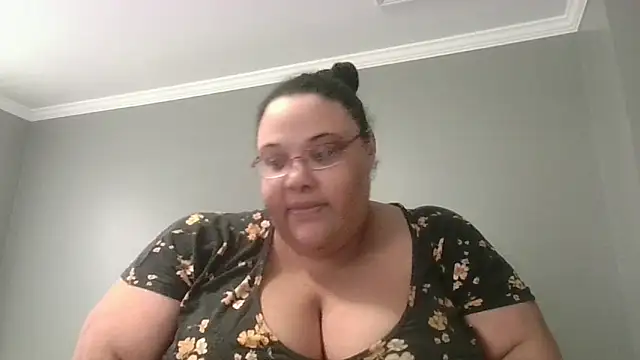 SexyBBW10790 online show from February 21, 5:47 pm