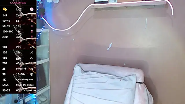 skinny gracie online show from December 13, 11:10 pm