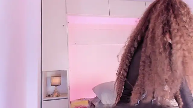 JoyceBlake online show from February 4, 8:14 pm