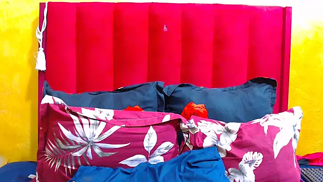 Candycrush2555 online show from November 2, 6:05 am