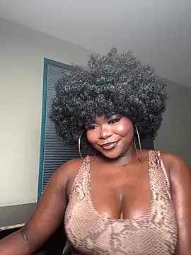 Snapshot of WomanNextdoor1 chatting on July 17, 10:36 pm WomanNextdoor1 online show from July 17, 10:36 pm