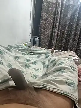 Snapshot of Aeroxx chatting on September 13, 1:00 pm Aeroxx online show from September 13, 1:00 pm