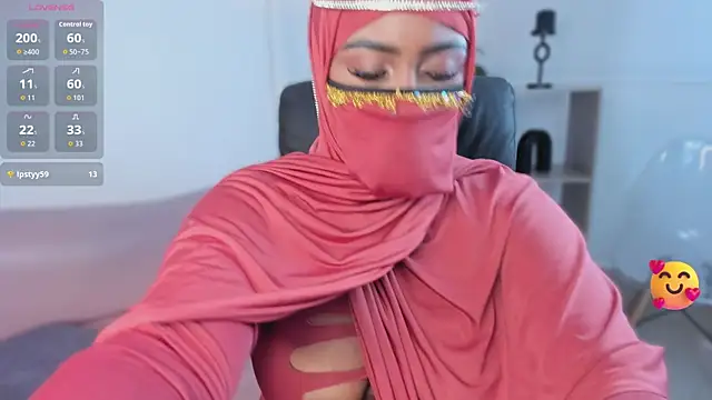 Snapshot of yasmin_elite chatting on October 14, 9:43 am yasmin elite online show from October 14, 9:43 am