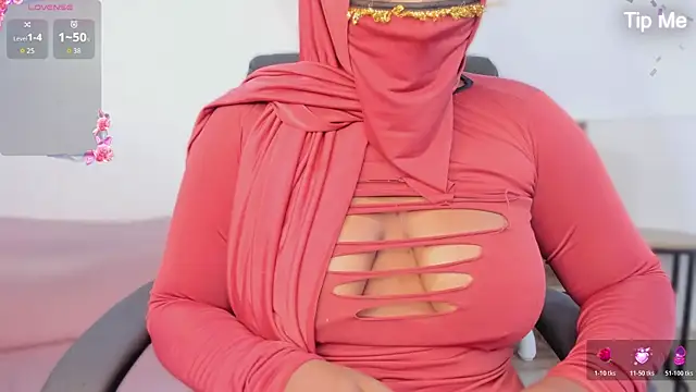 Snapshot of yasmin_elite chatting on November 18, 10:20 am yasmin elite online show from November 18, 10:20 am