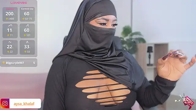 Snapshot of yasmin_elite chatting on November 23, 9:31 am yasmin elite online show from November 23, 9:31 am