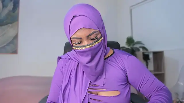 Snapshot of yasmin_elite chatting on December 1, 9:58 am yasmin elite online show from December 1, 9:58 am