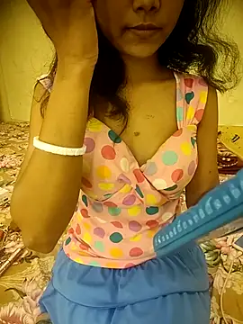 Snapshot of Snaya-baby chatting on November 9, 1:42 pm Snaya-baby online show from November 9, 1:42 pm