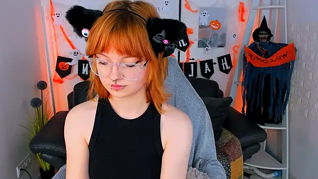 sweet mika18 online show from October 17, 7:38 pm