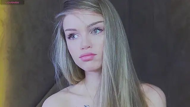 MarilynNova online show from June 11, 4:43 am
