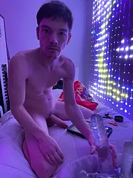 Snapshot of SalemStratton chatting on October 23, 12:21 am SalemStratton online show from October 23, 12:21 am