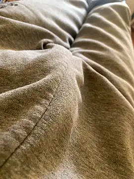 MuzzyFacing online show from April 9, 12:54 pm