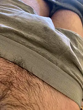 MuzzyFacing online show from April 22, 10:06 am