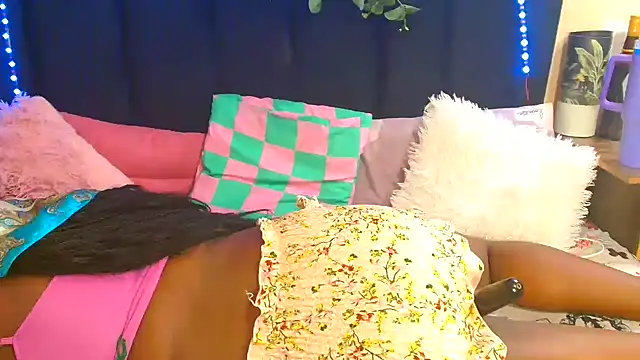 AmazingDarkDoll online show from November 5, 4:23 am