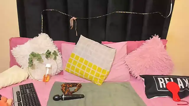 AmazingDarkDoll online show from February 23, 5:43 pm